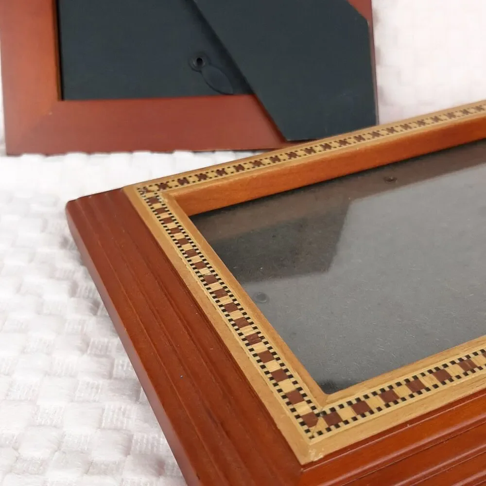 Vintage Set of 2 Photo Frames Wood Inlay Glass for Pictures 7 x 5 inch Freestand